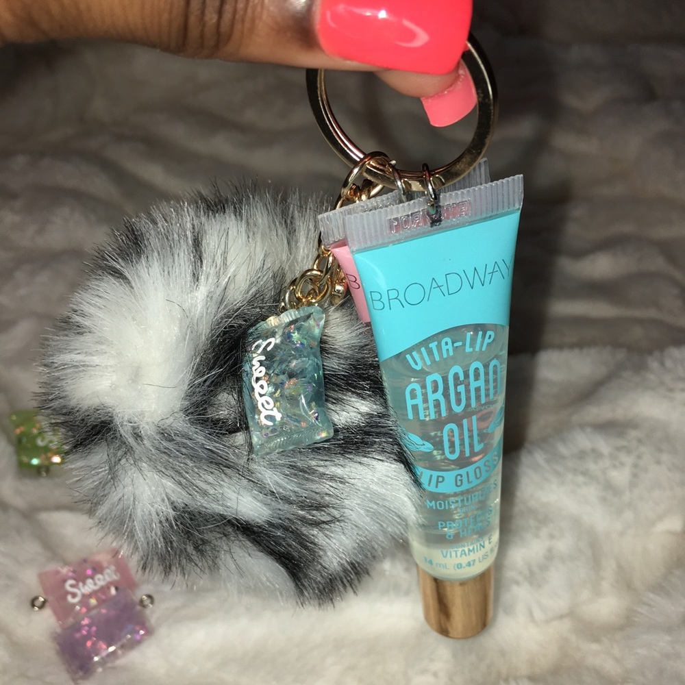 fairy dust lipgloss keychain 🤍 - Picture 4 of 4